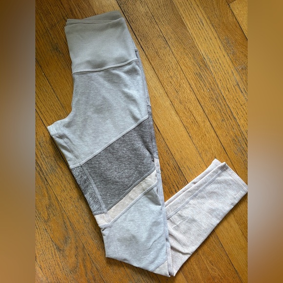 Alo High Waist Alosoft Sheila Leggings - Picture 2 of 8